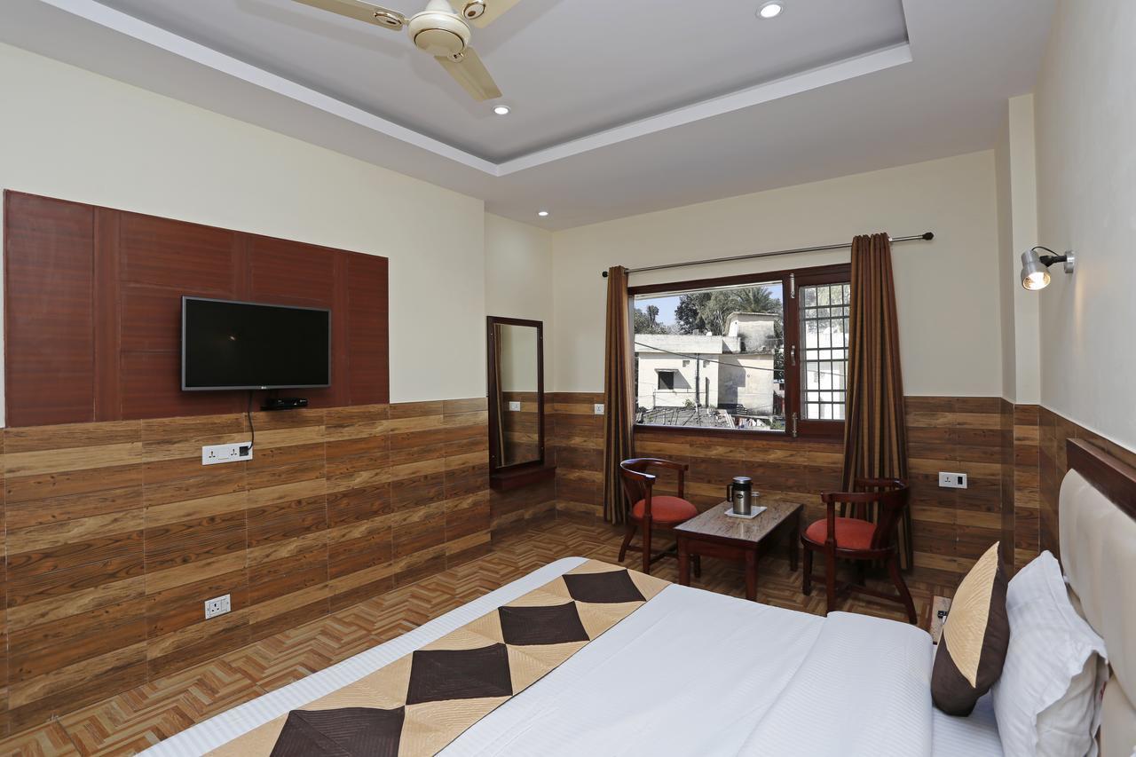 Hotel Vishnu Inn Dehradun Exterior photo